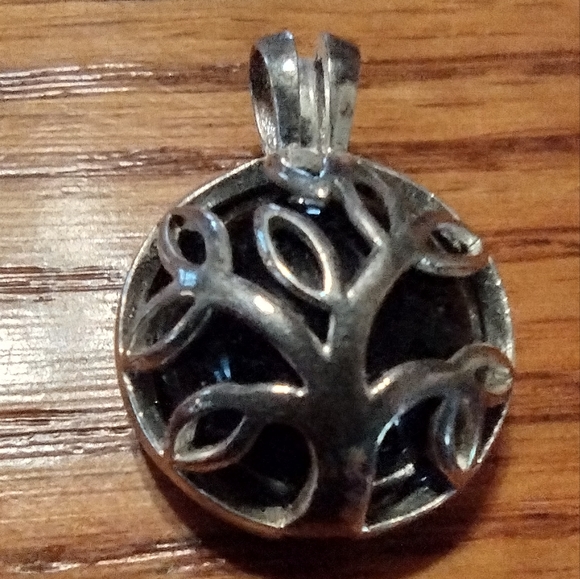 Sterling and onyx tree of life necklace - Picture 11 of 16
